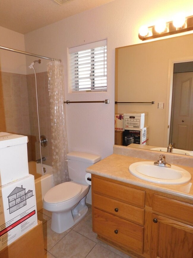 Building Photo - 3 BED 2 BATH IN ESTRELLA!