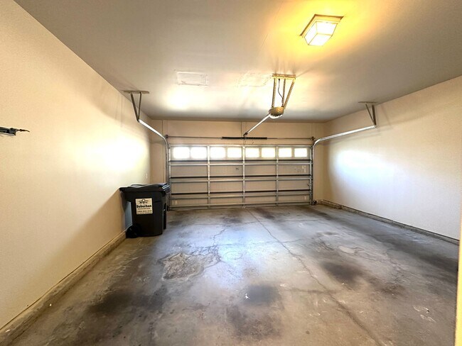 Building Photo - 4640 Blackmuir Wood Cir