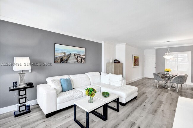 Building Photo - 2501 S Ocean Dr