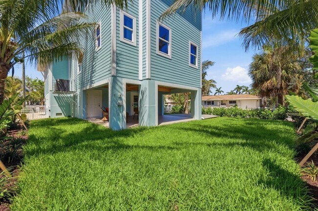 Building Photo - 115 Aqua Ln