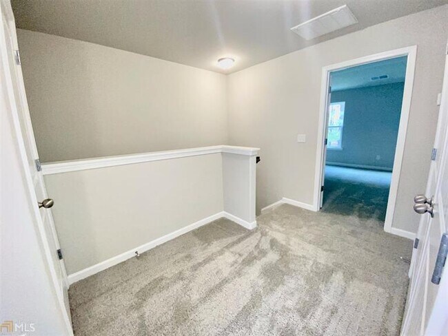 Building Photo - 6132 Oakley Rd