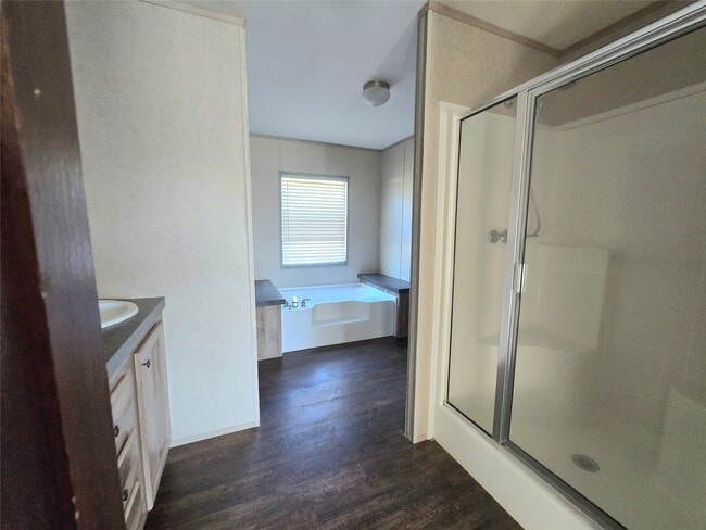 Building Photo - 219 Zinn Dr