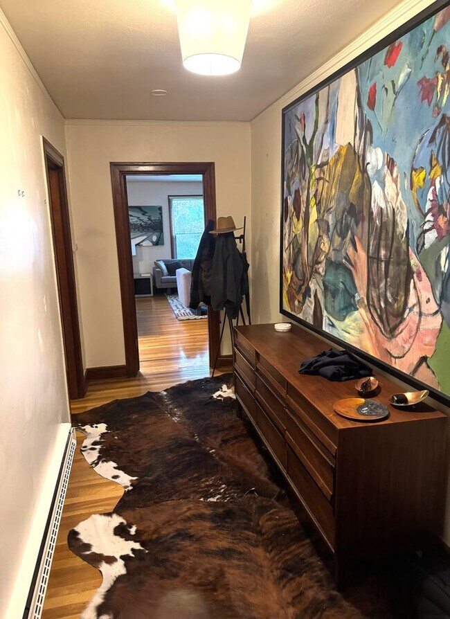 Interior Photo - Sir Lancelot Apartments
