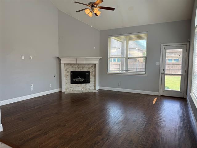Building Photo - 2417 Kingsgate Dr