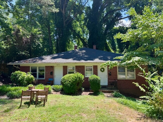 Building Photo - Duplex close to UNC Hospitals