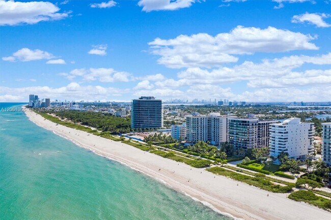 Building Photo - 8911 Collins Ave