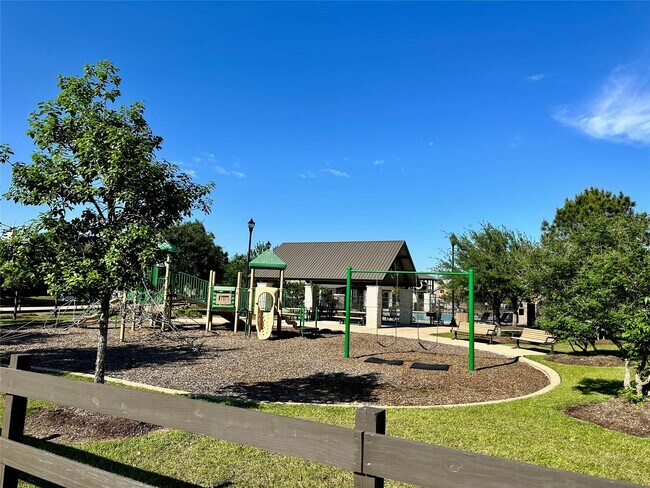 Building Photo - 2519 Horned Owl Dr