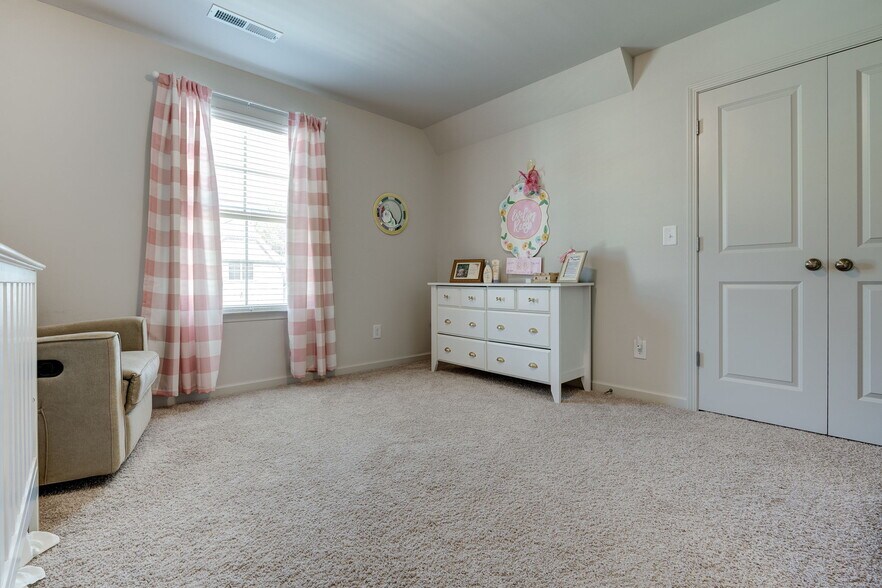 Building Photo - 2134 Springfield Dr