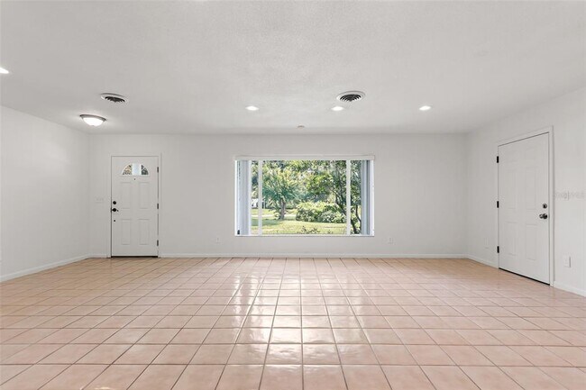 Building Photo - 3308 Raeford Rd