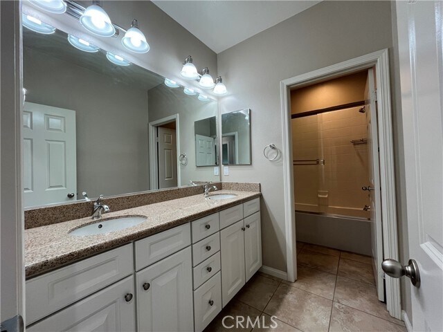 Building Photo - 2884 Bella Ct