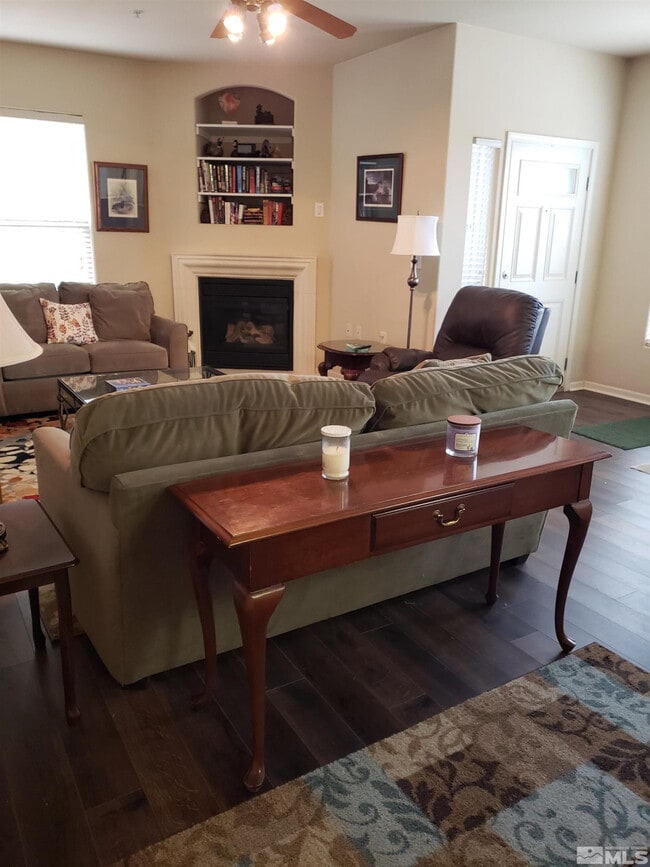 Building Photo - 1325 S Meadows Pkwy