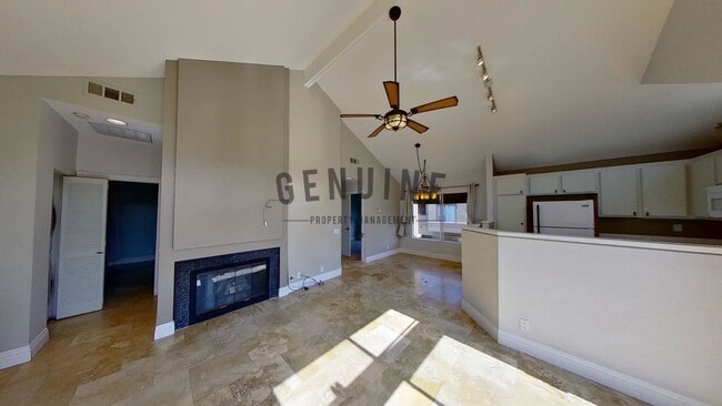 Building Photo - Beautiful 2 Bd 2 Ba Condo at Silvertide Bear Brand
