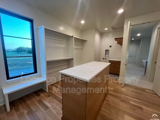 Building Photo - 1840 Quail Creek Dr