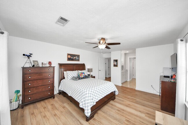 Building Photo - 9214 Meadow Branch Ct
