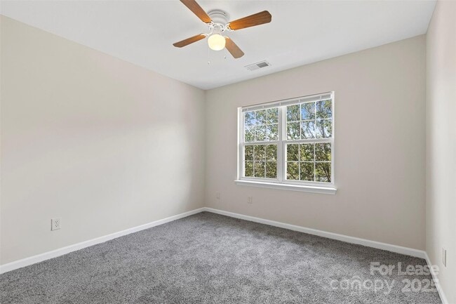 Building Photo - 16061 Stuarts Draft Ct