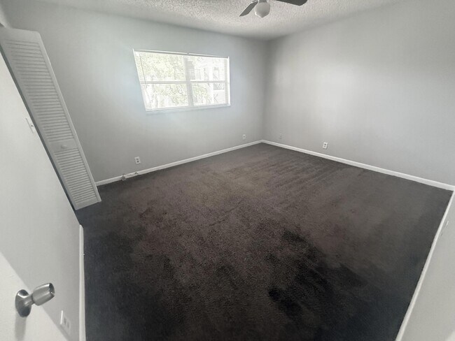 Building Photo - 3360 Spanish Moss Terrace