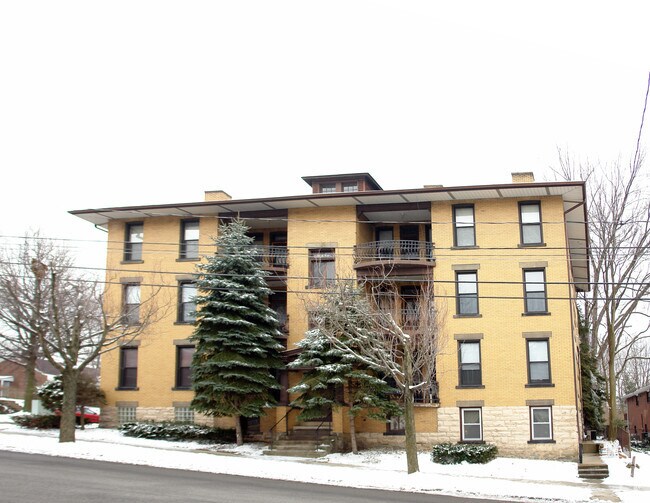 388 Pennsylvania Ave 388 Pennsylvania Ave Oakmont PA 15139