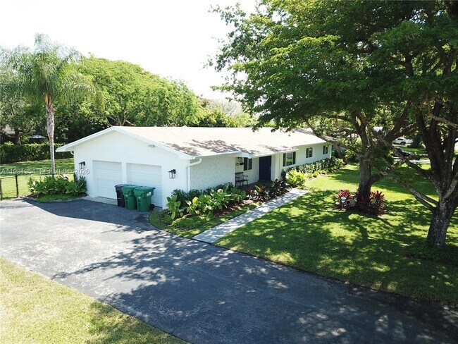 Building Photo - 10343 SW 114th St