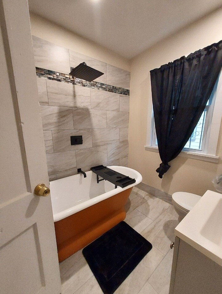 Bathroom - 2793 Avondale Ave