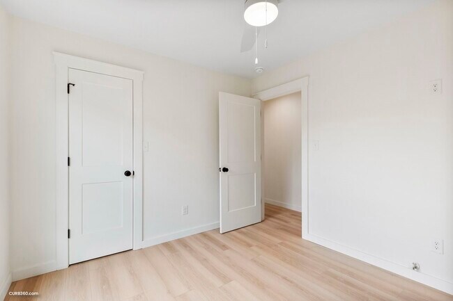 Building Photo - 381 Perryman St