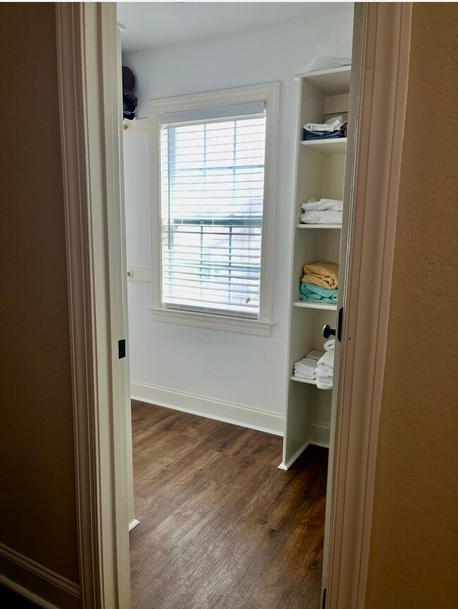 Building Photo - 1924A Leighton Dr