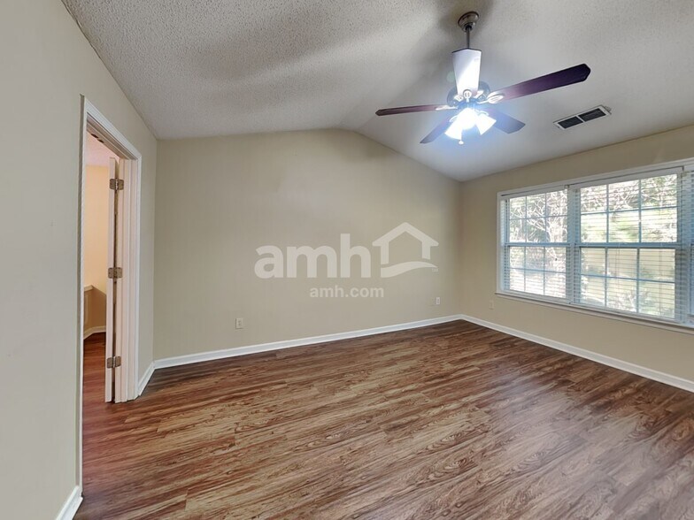 Building Photo - 3202 Davenport Park Ln