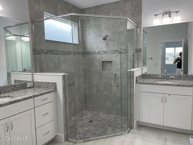 Building Photo - 818 Bama Breeze Dr