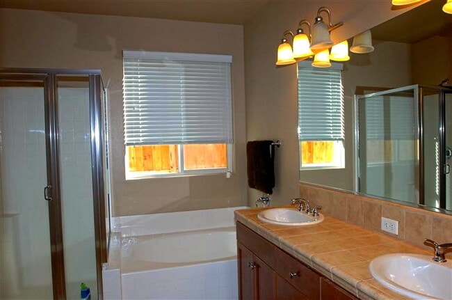 Building Photo - Great Harlan Ranch Home! Don't miss out! It won't last long!
