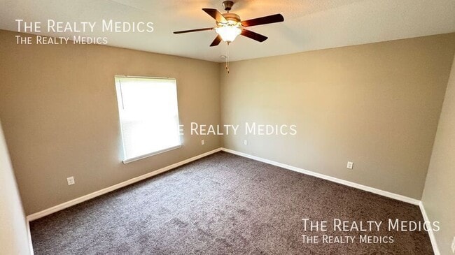 Building Photo - 8219 Cozumel Ln