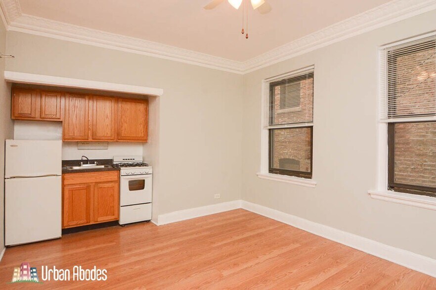 Building Photo - 3824 N Fremont St