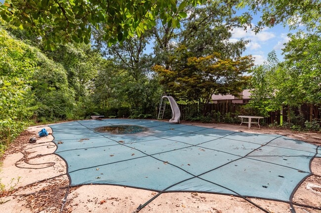 Building Photo - 7 Sheffield Ct