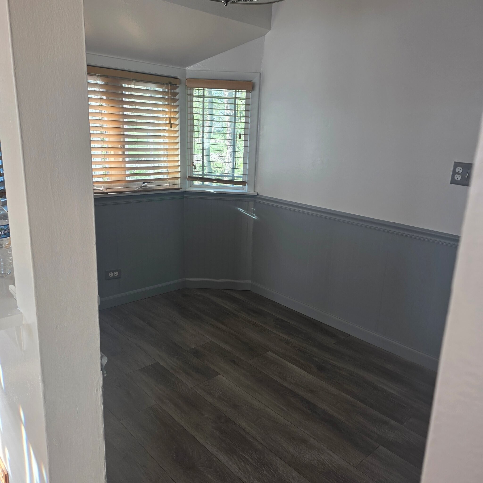Building Photo - 1531 Walnut Dr