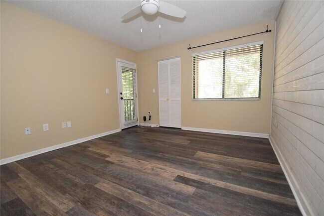 Building Photo - 1687 Brookhouse Cir
