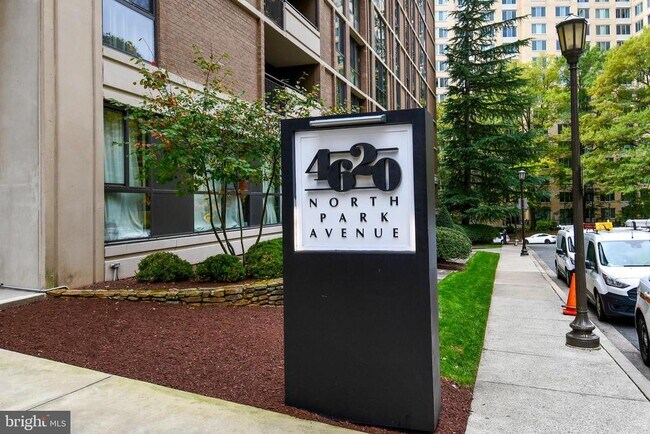 Building Photo - 4620 N Park Ave