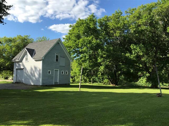 Building Photo - 429 S Windsor St