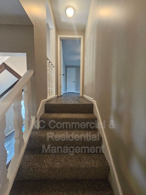 Building Photo - 10013 N Harrison Dr