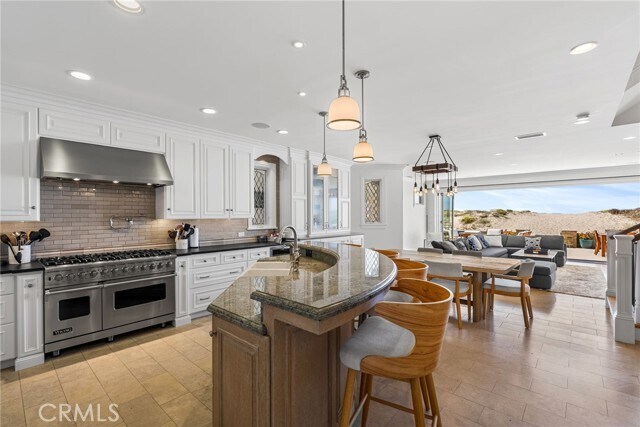 Building Photo - 7304 W Oceanfront