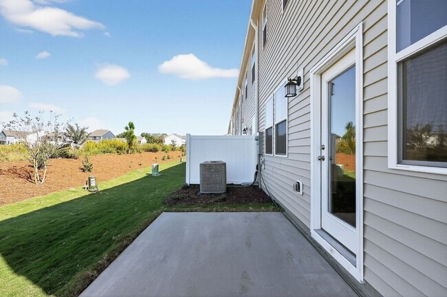 Building Photo - 88 Blossom Fld Wy