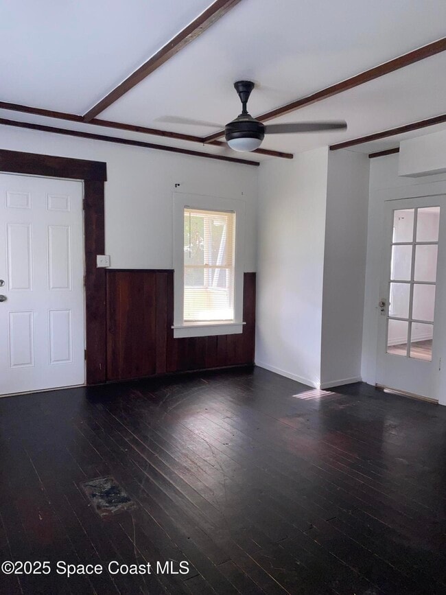 Building Photo - 1903 Fletcher St