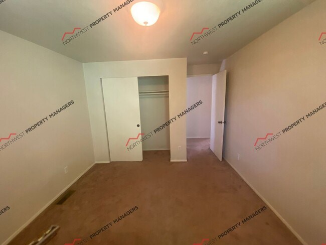 Building Photo - R277F