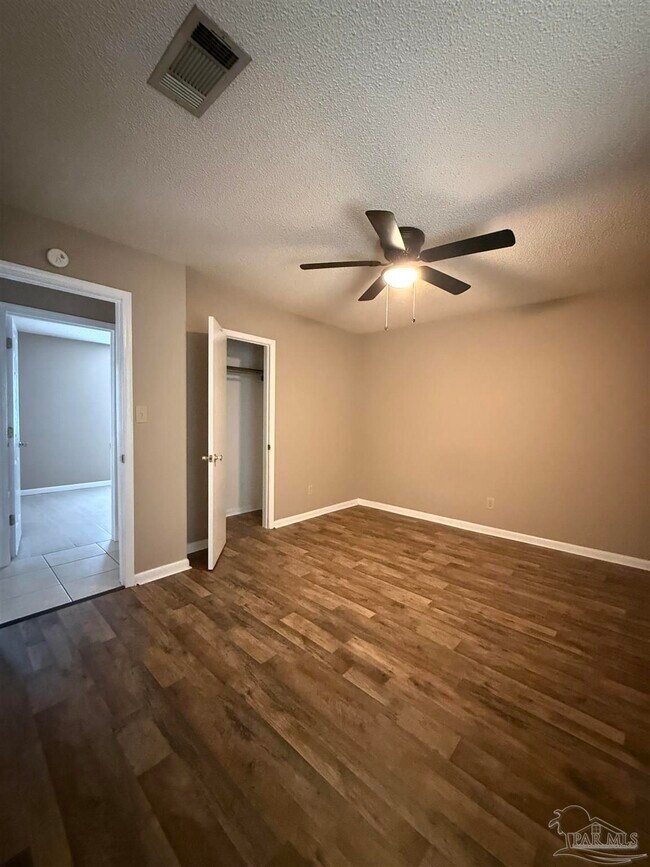 Building Photo - 4204 W Avenida De Golf