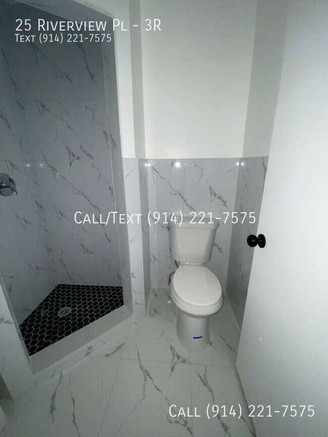 Building Photo - 25 Riverview Pl