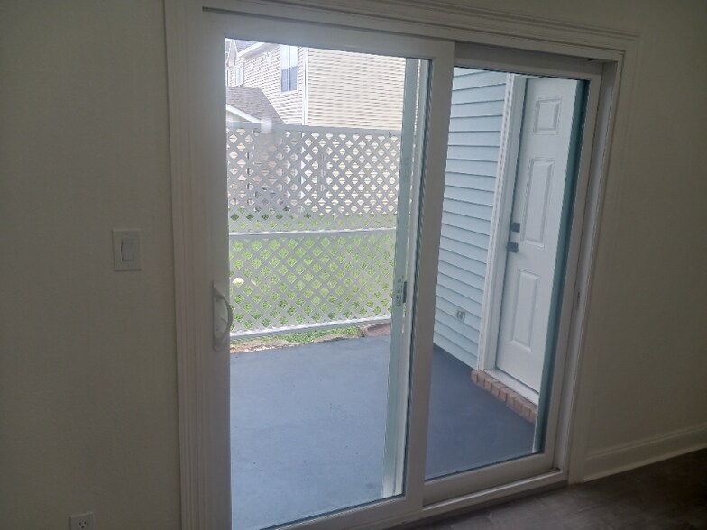 Primary Photo - 601 E Burgess Rd