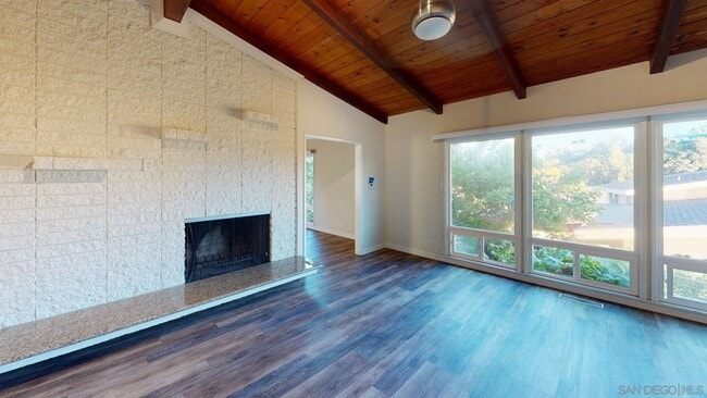 Building Photo - Large house on Prosperity! Private Yard! (...