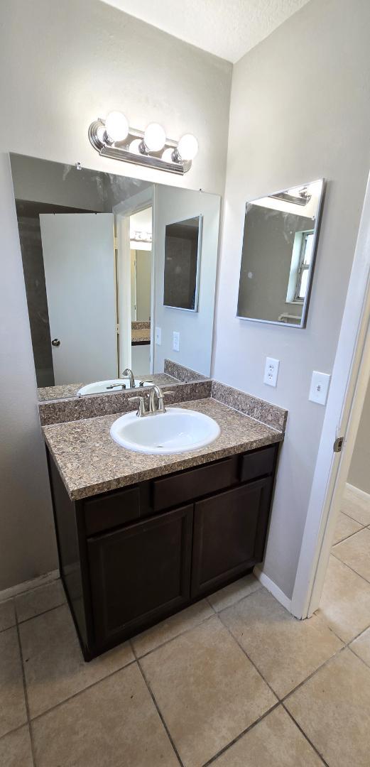 Building Photo - 872 Aspenwood Cir