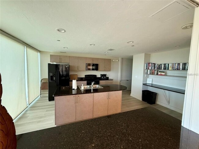 Building Photo - 988 Blvd of the Arts