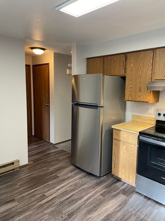 Building Photo - 9014 10th Pl SE