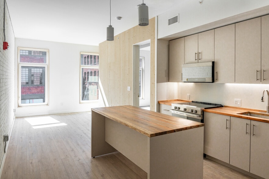 Primary Photo - Acme Timber Lofts