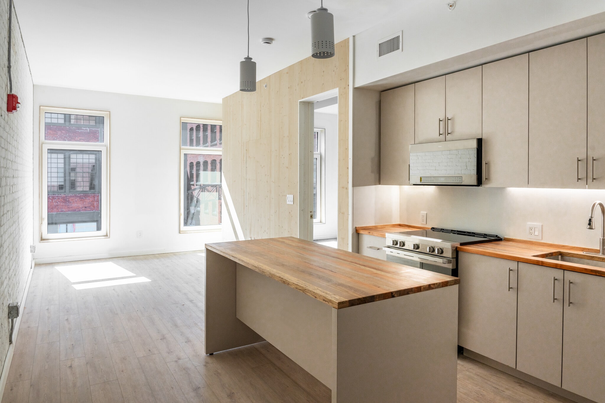 Building Photo - Acme Timber Lofts