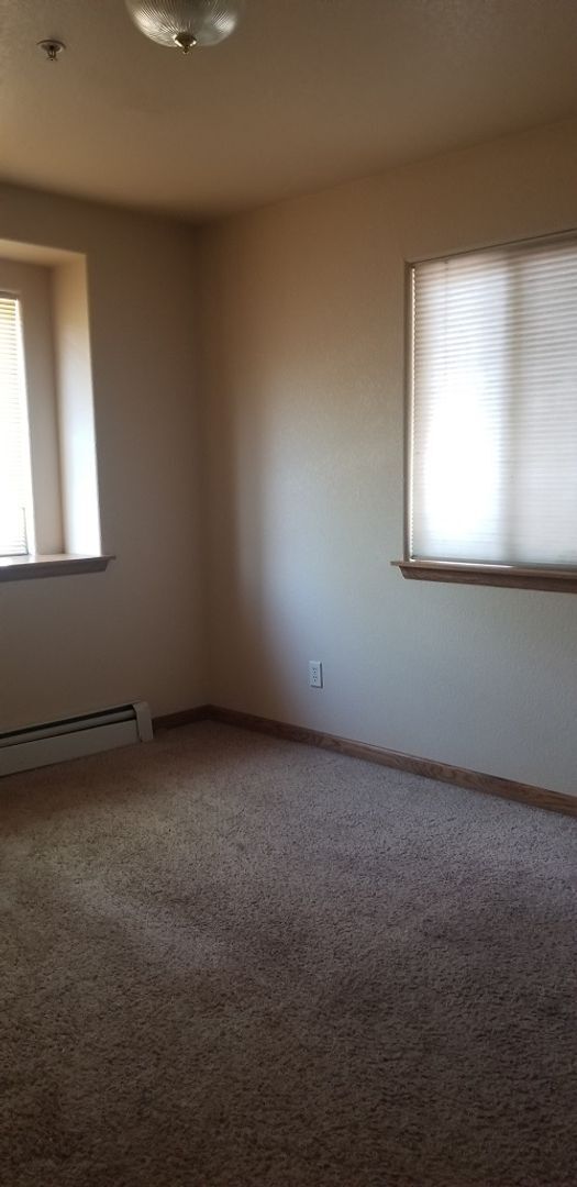 Building Photo - Spacious 4 Bed, 2 Bath Home with Finished Basement, Large Deck & Yard Near CSU